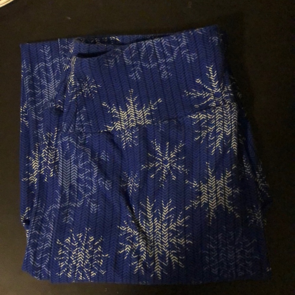 Is snowflake leggings